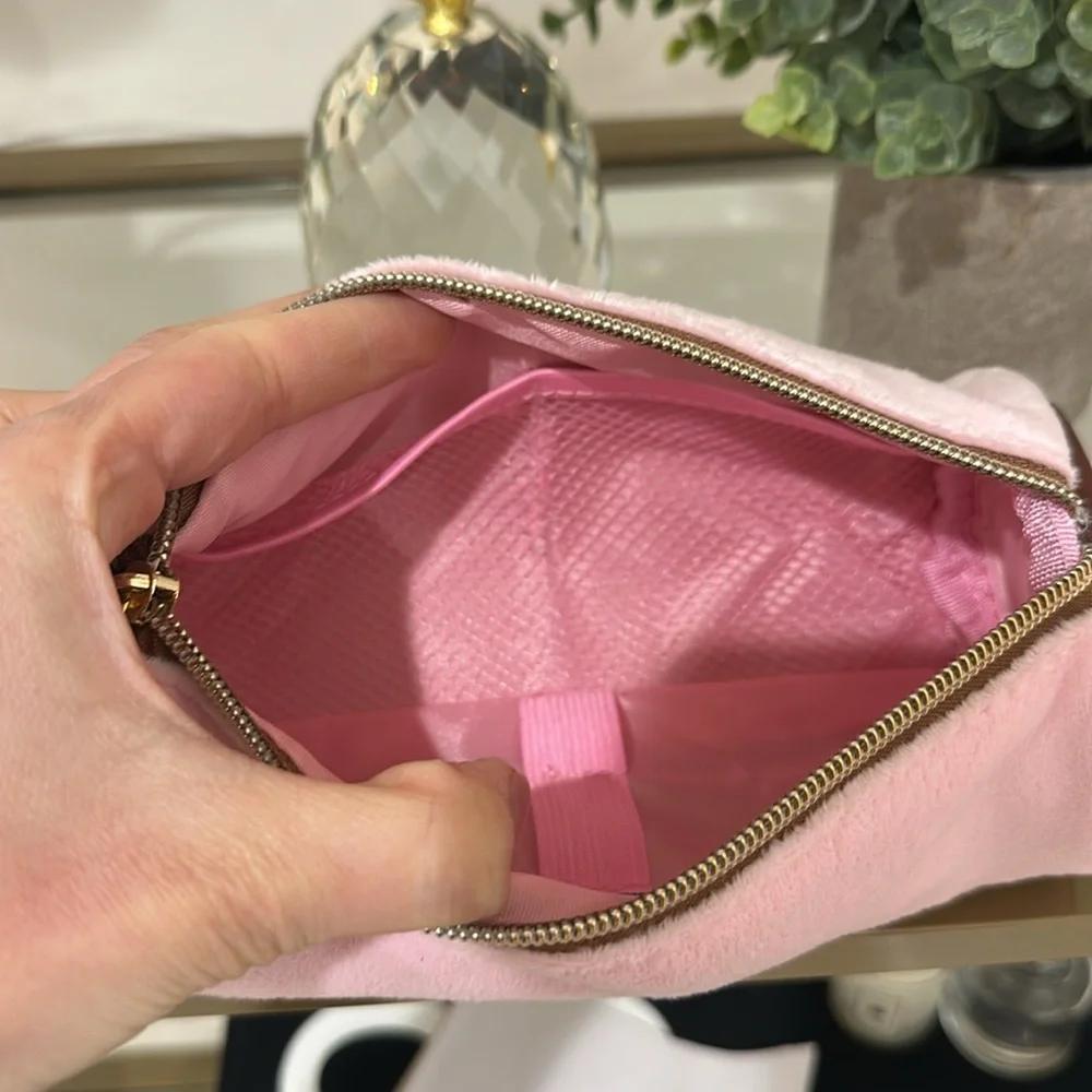 Juicy Couture Make Up bag